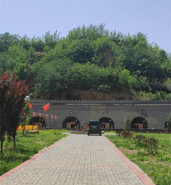 宜陽縣錦屏鎮山底村的透水磚施工效果展示 宜陽縣錦屏鎮山底村的透水磚施工效果展示